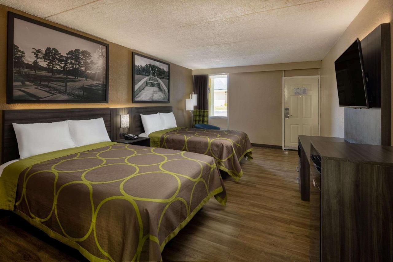 Super 8 By Wyndham Mcdonough Ga Hotel Exterior photo